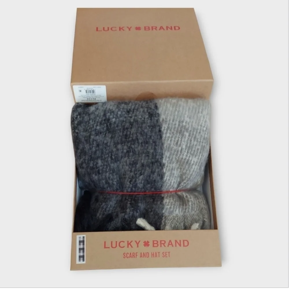 NWT Lucky Brand Black, Gray, and White Plaid Scarf